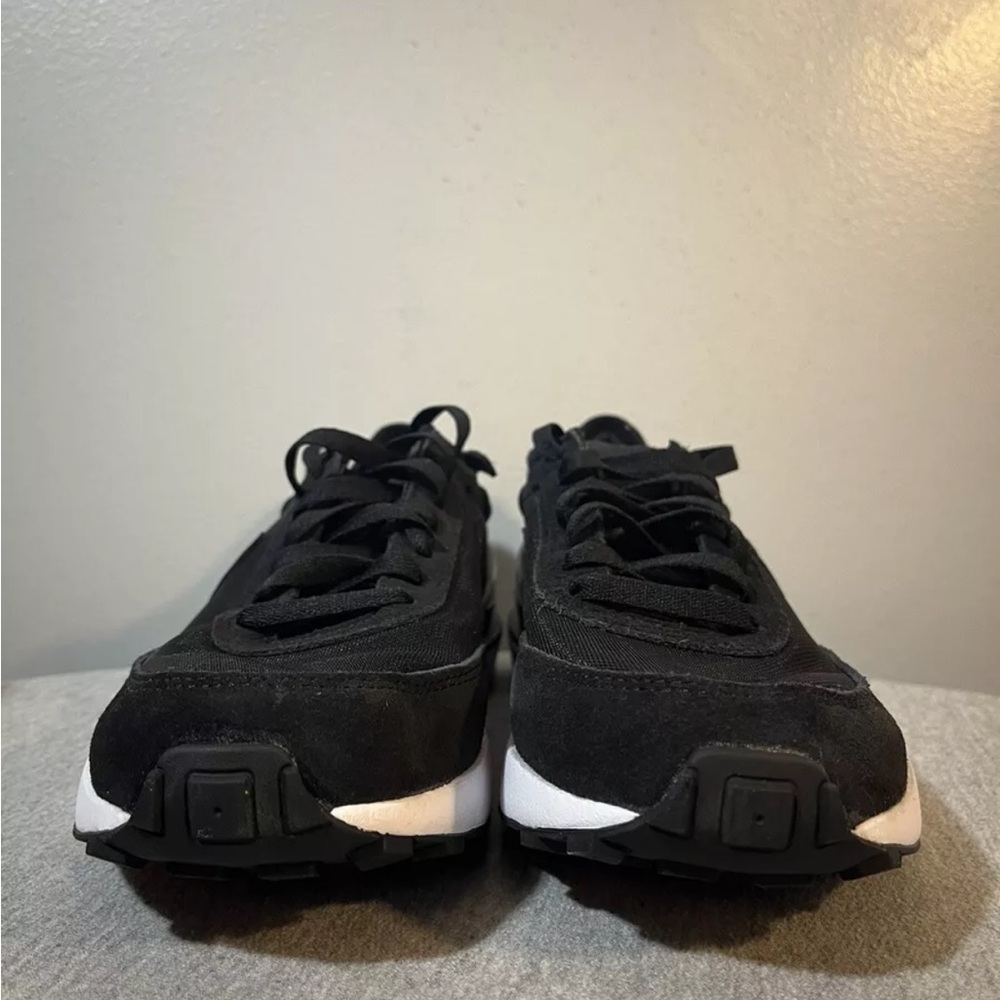 Nike GS Waffle One Grade School Black/White Sneaker Shoe Size 7Y DC0481-001 - Picture 2 of 11